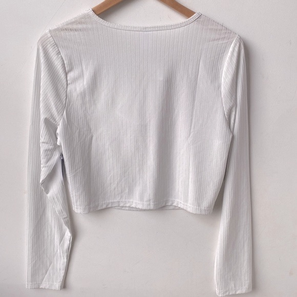 Abound Nordstrom Long Sleeve Cropped White Top Keyhole Front Cutout, Size 1X,NWT - Picture 7 of 8